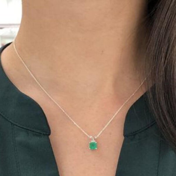 emerald gemstone solitaire pendant