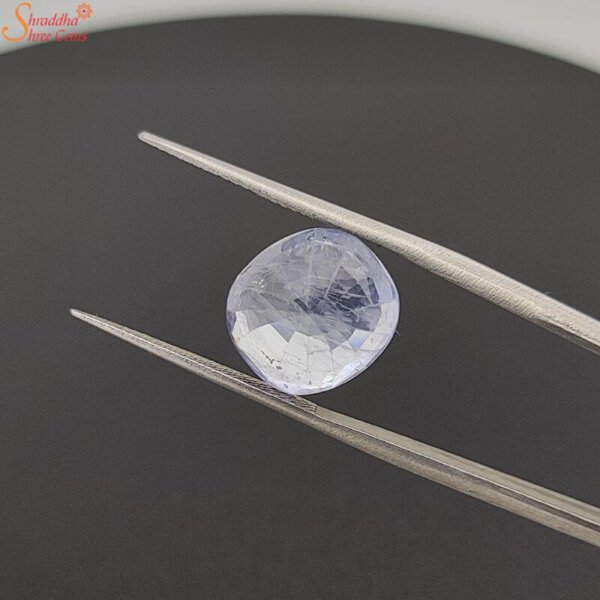 natural blue sapphire gemstone