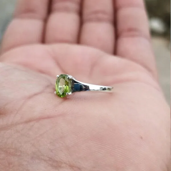 natural peridot silver ring