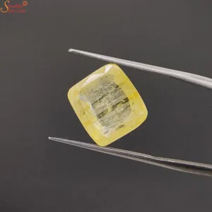 natural pukhraj gemstone