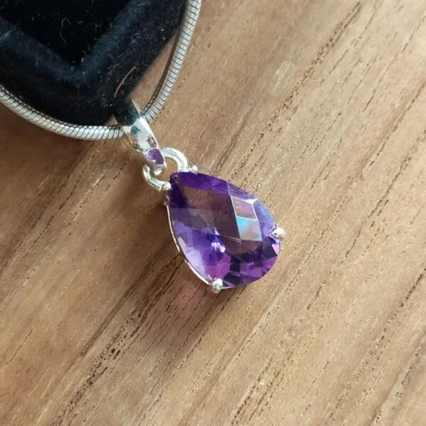pear shape amethyst pendant