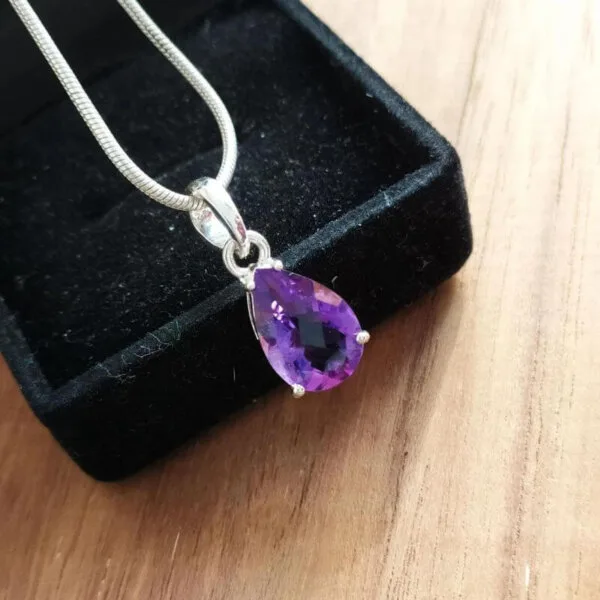pear shape amethyst pendant