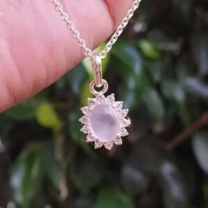 rose quartz gemstone necklace