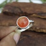 round carnelian gemstone ring