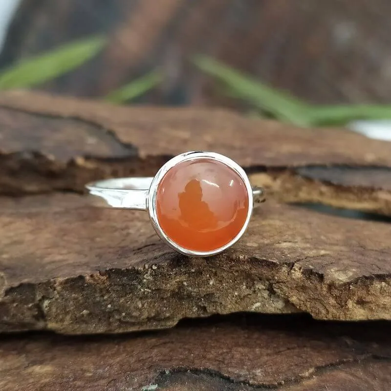 round carnelian gemstone ring