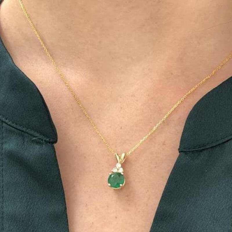 1.50 Carat Emerald Gemstone Pendant, Panna Necklace