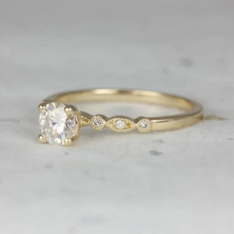 Art Deco Round Moissanite Diamond Engagement Ring