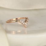 v shaped moissanite diamond band ring