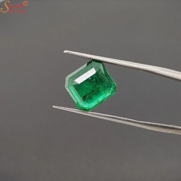 4 carat emerald gemstone