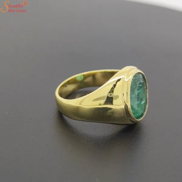 natural emerald gemstone ring
