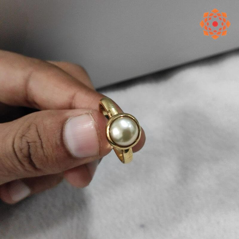 Natural and certified Pearl ring