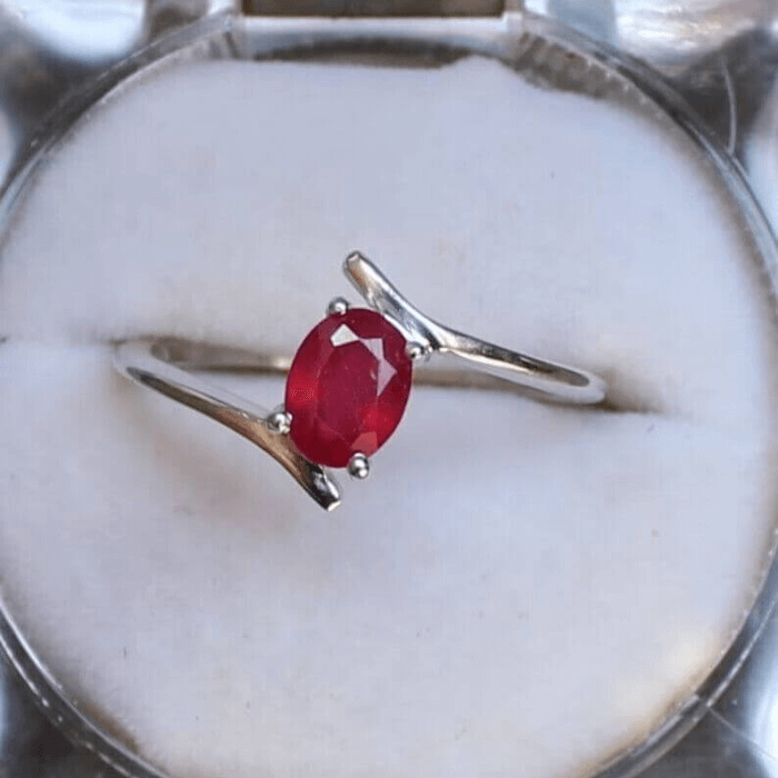 How to Create a Memorable Custom Gemstone Ring