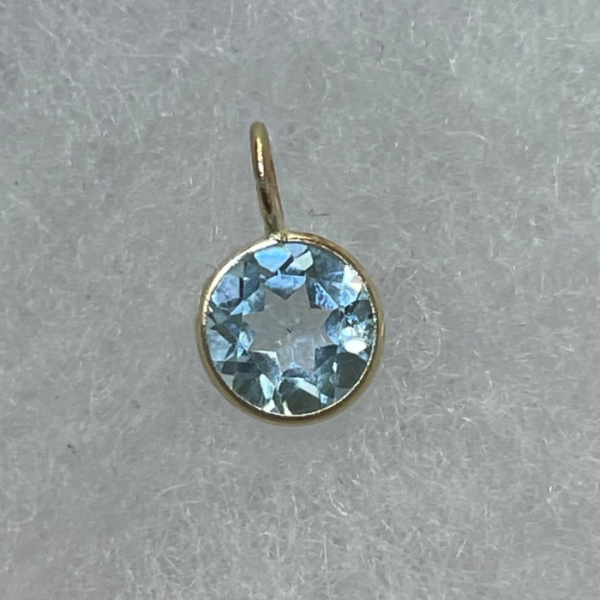 Natural Round Aquamarine Pendant