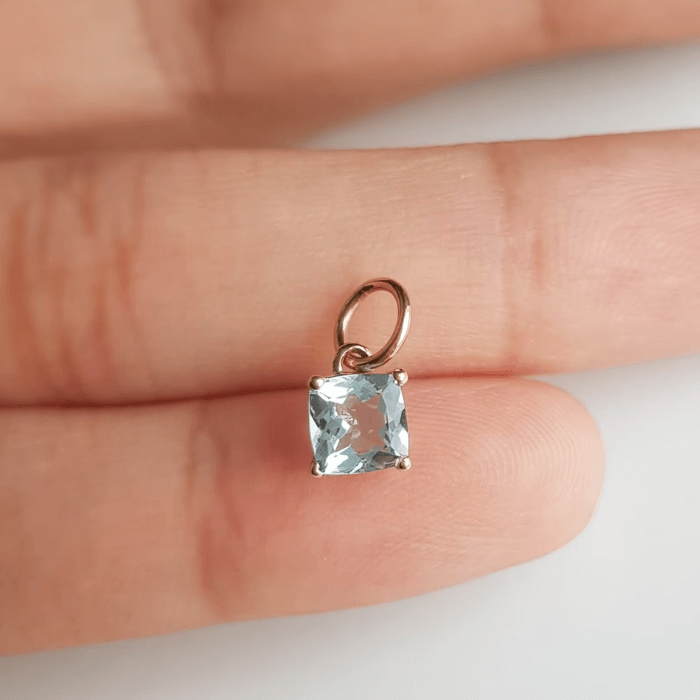 Aquamarine Necklace, March Birthstone Necklace, Round Personalized Nec –  Susabella