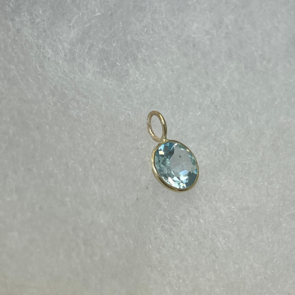 Natural Round Aquamarine Pendant