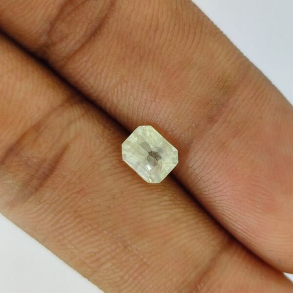 Loose White Sapphire Gemstone