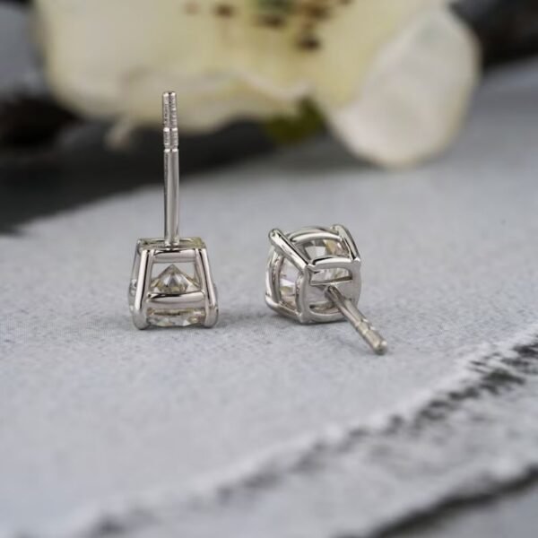 Cushion Cut Lab Grown Diamond Stud Earring/ CVD Diamond Stud Earring