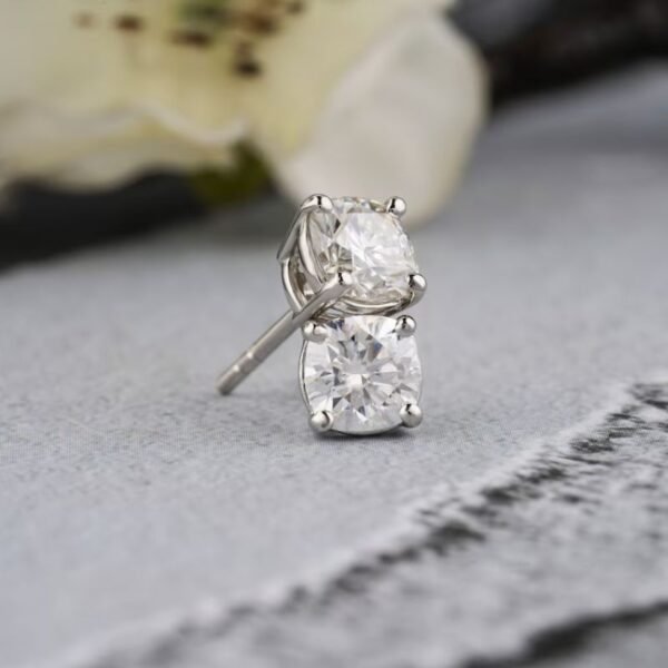 Cushion Cut Lab Grown Diamond Stud Earring/ CVD Diamond Stud Earring