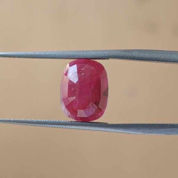 5.68 Carat/ 6.19 Ratti Burma Ruby Gemstone