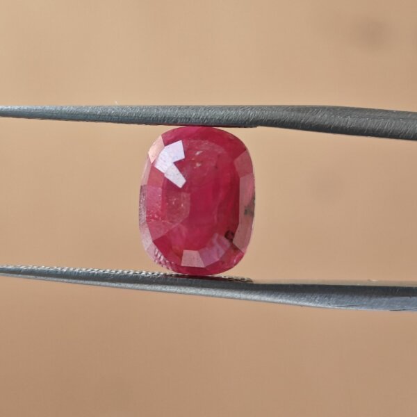 5.68 Carat/ 6.19 Ratti Burma Ruby Gemstone