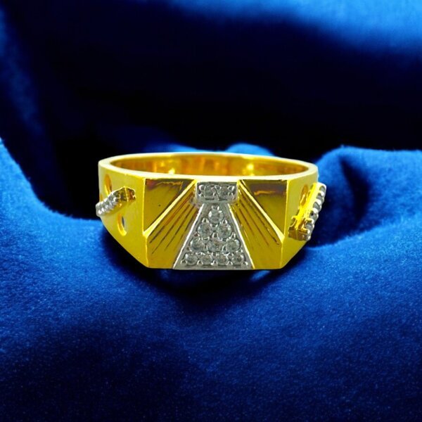 Golden Zenith CVD Diamond Ring