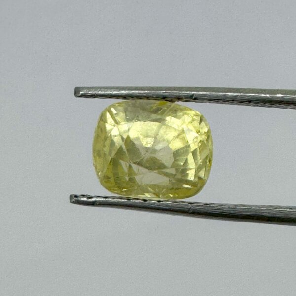 2.18 Carat losse Yellow Sapphire