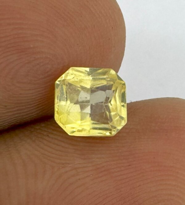 1.30 Carat losse Yellow Sapphire