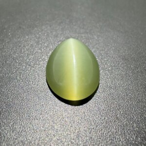 Natural 9.01 Carat/ 9.82 Ratti Cat's Eye Gemstone