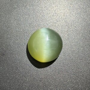 Natural 9.70 Carat/ 10.57 Ratti Cat's Eye Gemstone