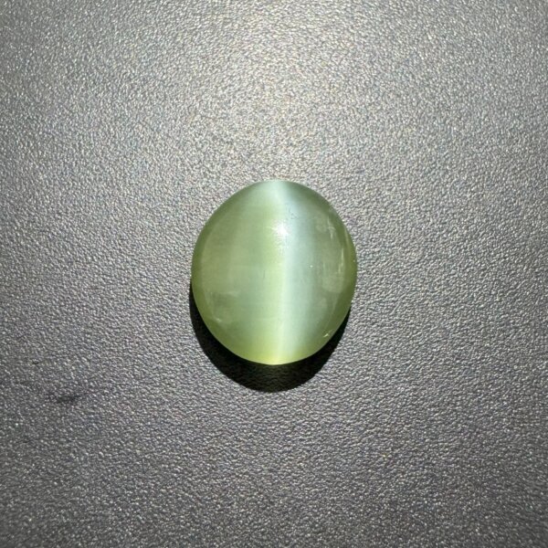 Natural 8.45 Carat/ 9.21 Ratti Cat's Eye Gemstone