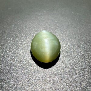 Natural 6.48 Carat/ 7.06 Ratti Cat's Eye Gemstone