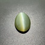 Natural 10.70 Carat/ 11.22 Ratti Cat's Eye Gemstone