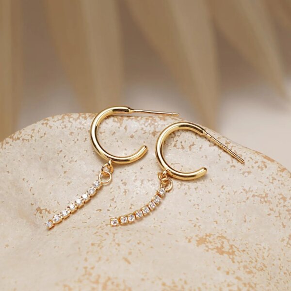 Simple Dangle Earring- CVD Diamond & Gold