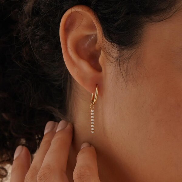 Simple Dangle Earring- CVD Diamond & Gold