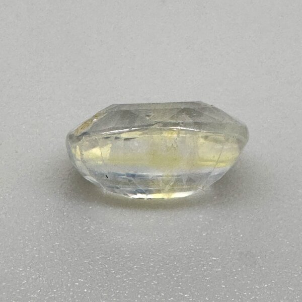 Natural 5.01 Carat Ceylon Yellow Sapphire Pitambari Gemstone