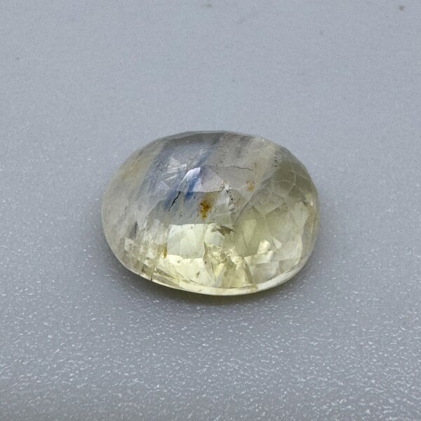 Natural 4.34 Carat Ceylon Yellow Sapphire Pitambari Gemstone