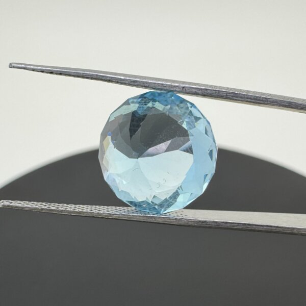 Natural 9.52 Carat/ 10.56 Ratti Blue Topaz Loose Gemstone