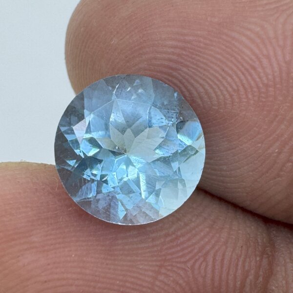 Natural 4.32 Carat/ 4.79 Ratti Blue Topaz Loose Gemstone