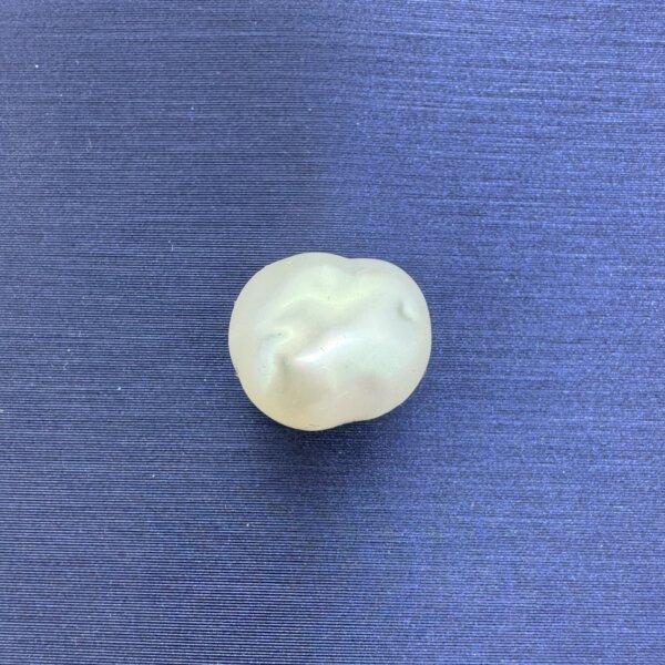 Natural 6.34 Carat/ 7.03 Ratti Venezuela Pearl Gemstone