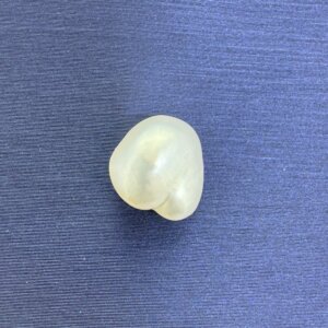 Natural 4.92 Carat/ 5.46 Ratti Venezuela Pearl Gemstone