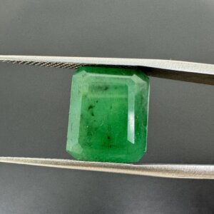 Natural Zambian 7.15 Carat/ 7.94 Ratti Emerald Gemstone