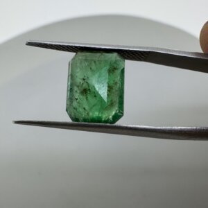 Natural Zambian 4.68 Carat/ 5.20 Ratti Emerald Gemstone