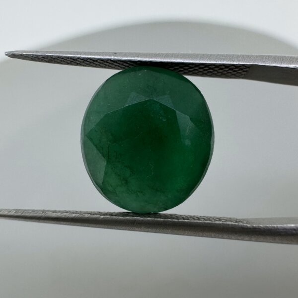 Natural Zambian 5.07 Carat/ 5.63 Ratti Emerald Gemstone