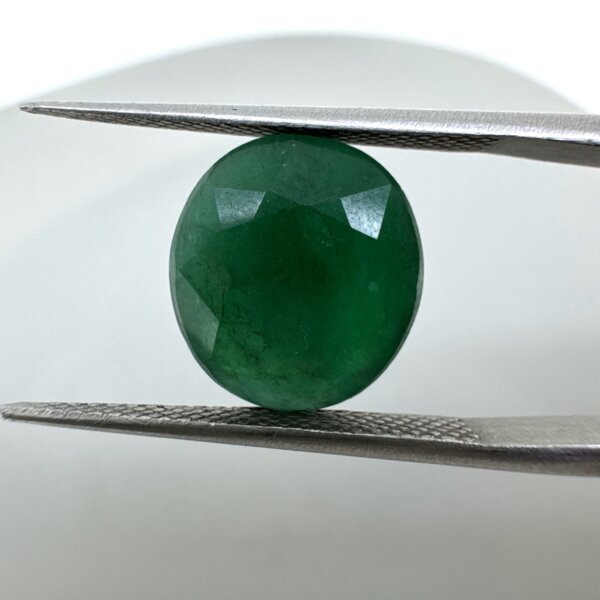 Natural Zambian 5.07 Carat/ 5.63 Ratti Emerald Gemstone