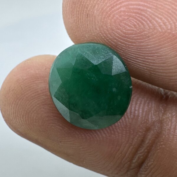 Natural Zambian 5.07 Carat/ 5.63 Ratti Emerald Gemstone