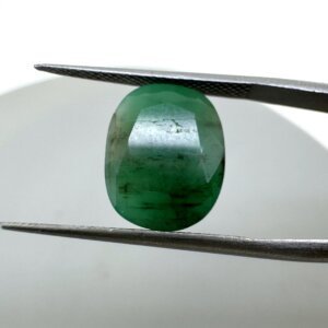 Natural Zambian 5.67 Carat/ 6.30 Ratti Emerald Gemstone