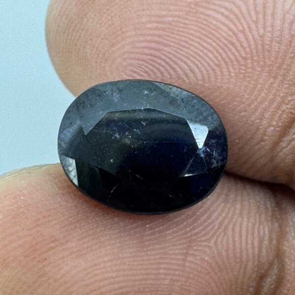 Natural 4.75 Carat/ 5.27 Ratti Loose Iolite Gemstone