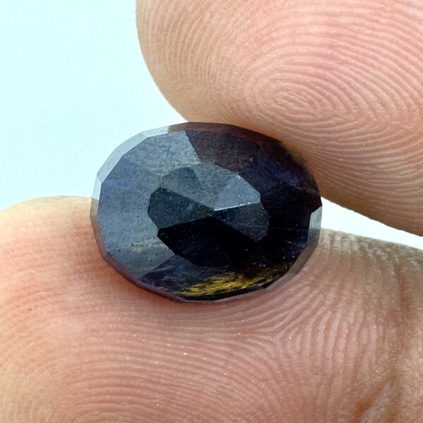 Natural 4.75 Carat/ 5.27 Ratti Loose Iolite Gemstone