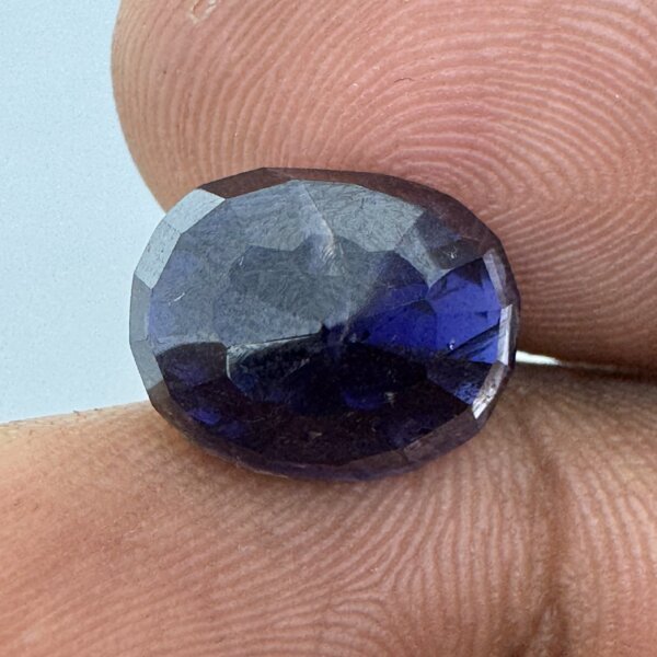 Natural 5.18 Carat/ 5.74 Ratti Loose Iolite Gemstone