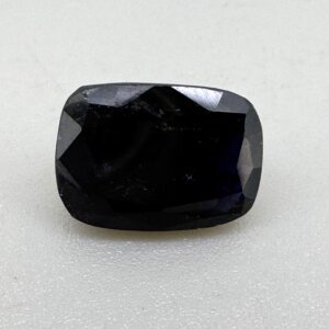 Natural 5.28 Carat/ 5.86 Ratti Loose Iolite Gemstone